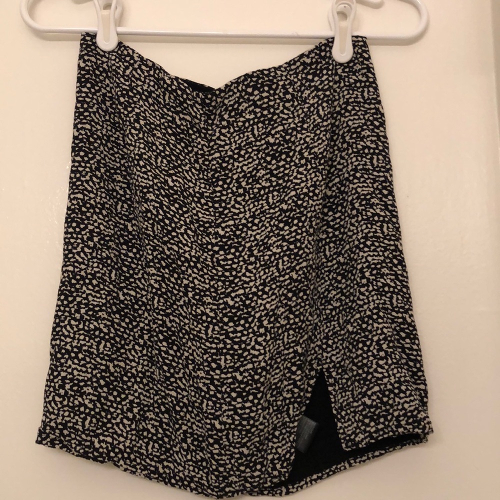 Silence and Noise Patterned Skirt